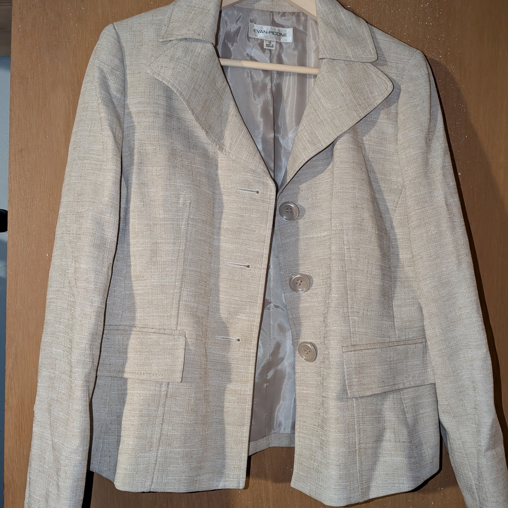 Women's Beige Blazer and Skirt Set - Picture 2 of 13